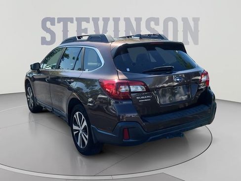 Used 2019 Subaru Outback 2.5i Limited AWD/4WD image 3