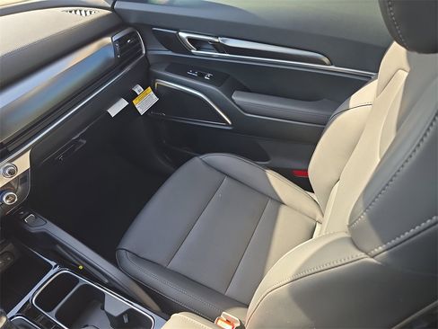 New 2025 Kia Telluride S image 18