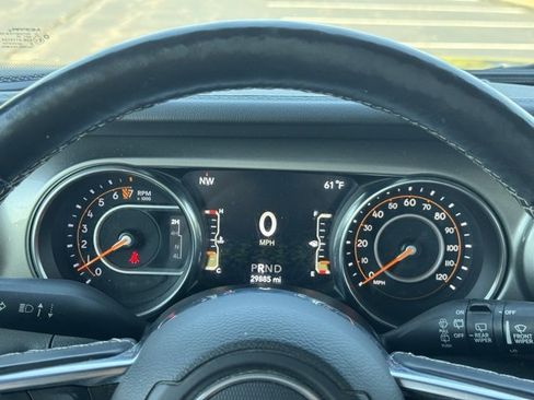 Used 2020 Jeep Wrangler Unlimited Sahara image 19