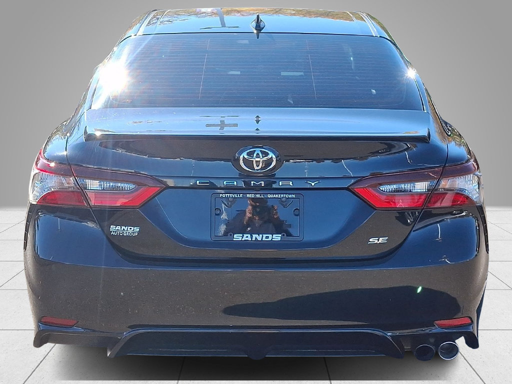 Used 2024 Toyota Camry SE FWD image 6