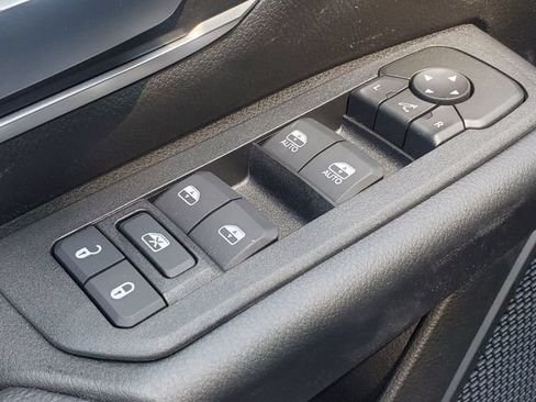 New 2026 RAM 1500 4x4 Crew Cab image 11