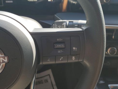 Certified 2025 Nissan Kicks S image 22