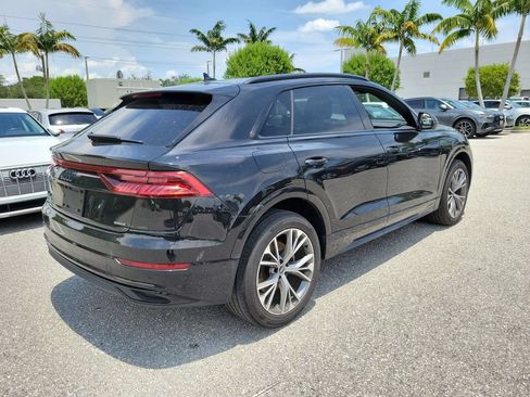 Used 2022 Audi Q8 Premium w/ Convenience Package AWD/4WD image 6