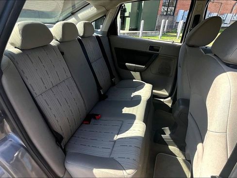 Used 2010 Ford Focus SE image 34