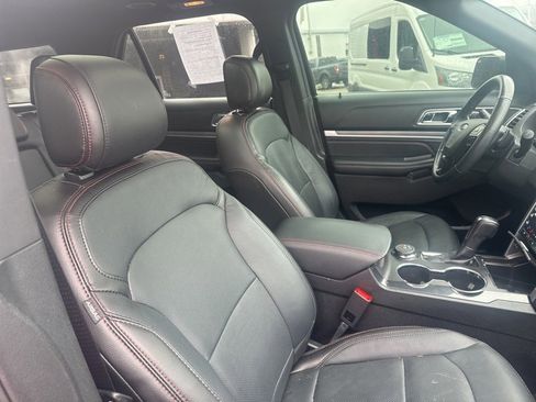 Used 2017 Ford Explorer Sport w/ Equipment Group 401A image 10