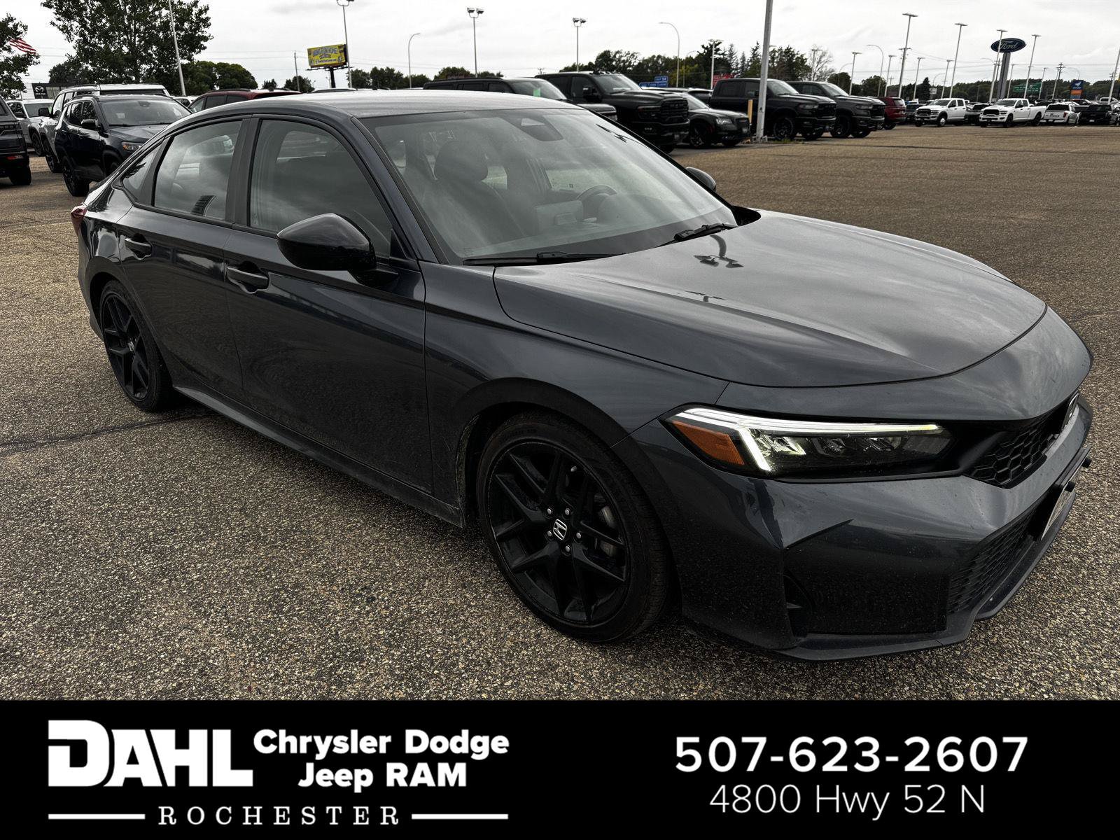 Used 2025 Honda Civic Sport image 1