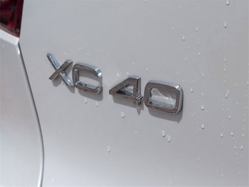 Used 2022 Volvo XC40 P8 Recharge Plus image 14