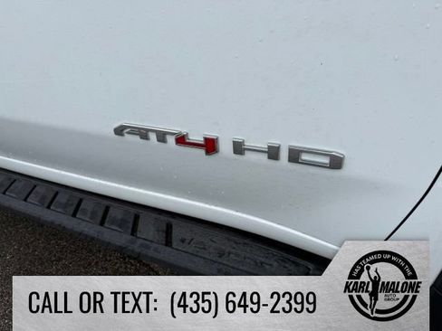 Used 2021 GMC Sierra 2500 AT4 w/ AT4 Premium Plus Package AWD/4WD image 12