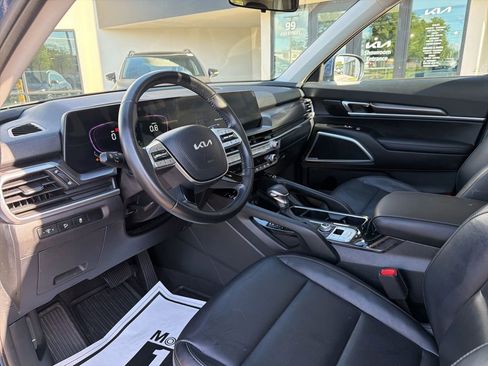 Certified 2023 Kia Telluride S w/ S Sunroof Package AWD/4WD image 29