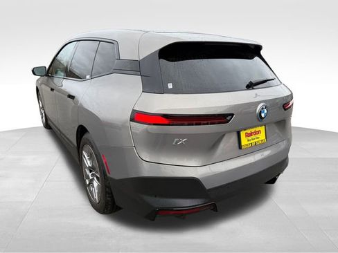 Used 2023 BMW iX xDrive50 w/ Ultimate Package 2 image 8