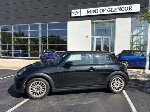 Used 2025 MINI Cooper S FWD image 2