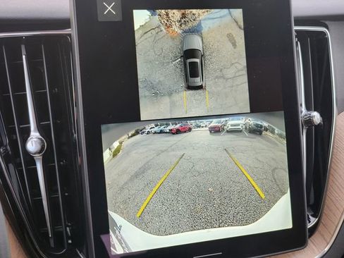 New 2026 Volvo XC60 B5 Plus w/ Climate Package image 21