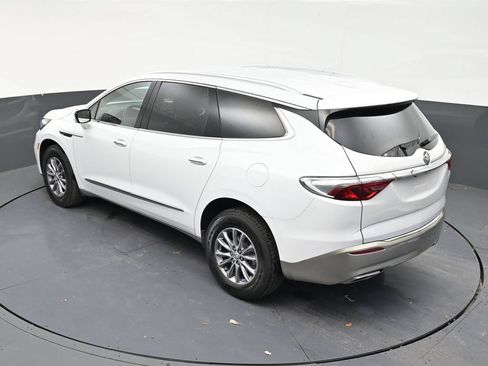 Used 2023 Buick Enclave Essence FWD image 15