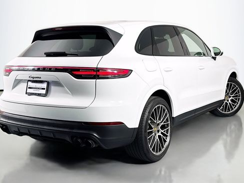 Used 2023 Porsche Cayenne Platinum Edition image 11