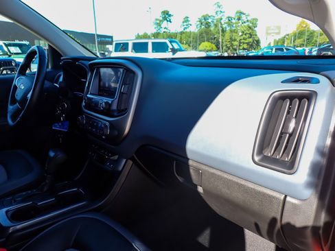 Used 2019 Chevrolet Colorado Z71 image 17