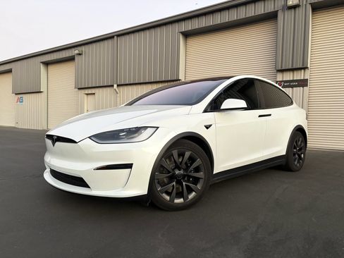 Used 2024 Tesla Model X AWD/4WD image 5