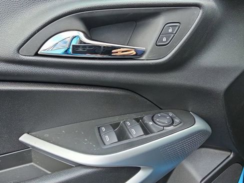 New 2026 Chevrolet Trax RS FWD image 25