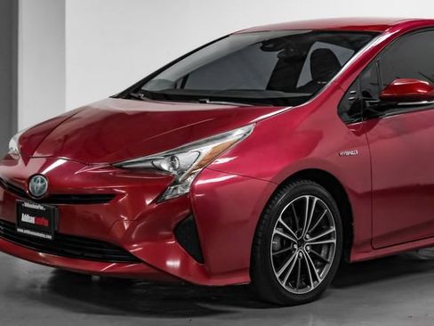Used 2017 Toyota Prius Three FWD image 7