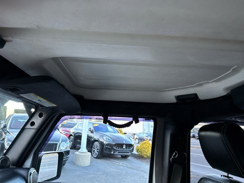 Used 2013 Jeep Wrangler Unlimited Sahara w/ Dual Top Group image 44