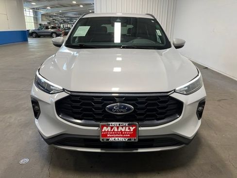 Used 2025 Ford Escape ST-Line Select AWD/4WD image 8
