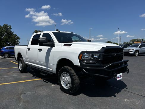 Used 2023 RAM 2500 Tradesman AWD/4WD image 3