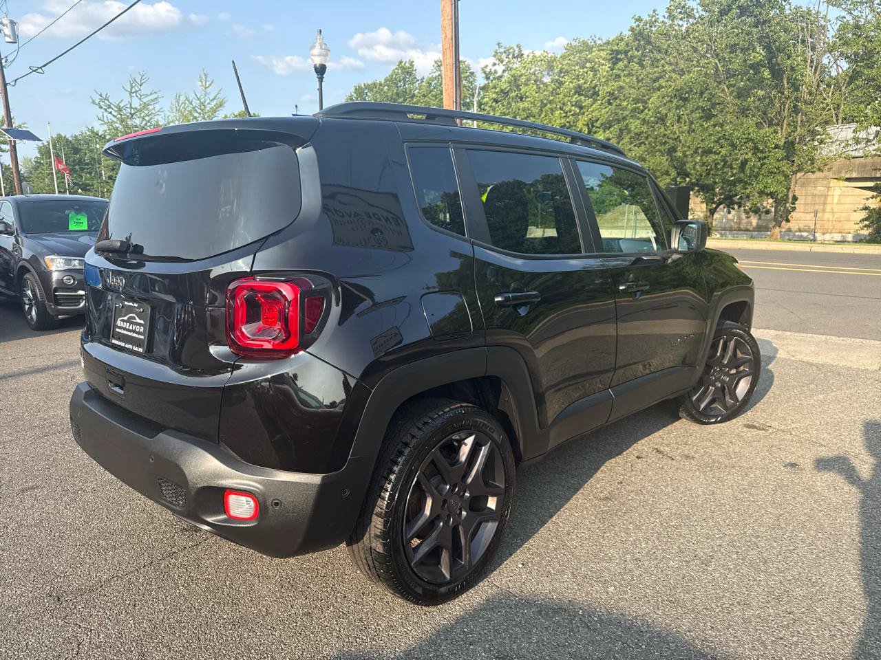 Used 2021 Jeep Renegade Latitude w/ Luxury Group II AWD/4WD image 7