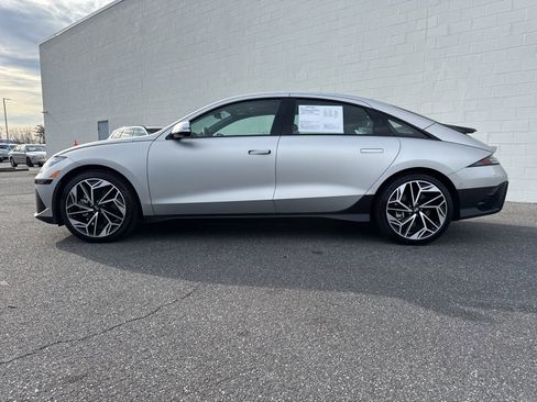Used 2025 Hyundai Ioniq 6 Limited image 4