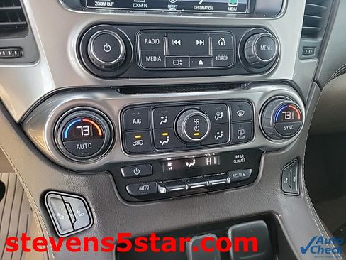 Used 2020 Chevrolet Suburban LT image 17