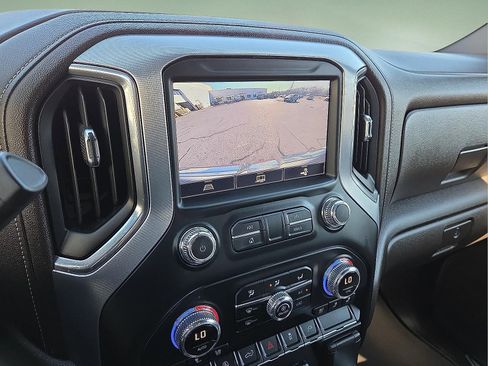 Used 2021 GMC Sierra 1500 SLT w/ SLT Premium Package image 17