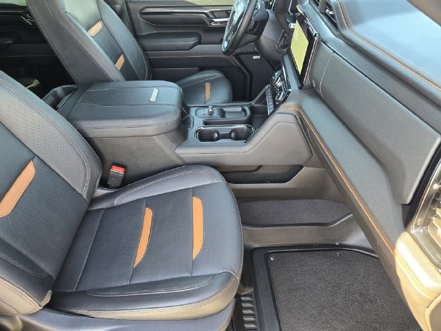 Used 2024 GMC Sierra 2500 AT4 w/ AT4 Premium Plus Package AWD/4WD image 13
