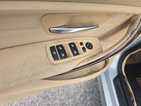 Used 2015 BMW 328i Sedan image 12