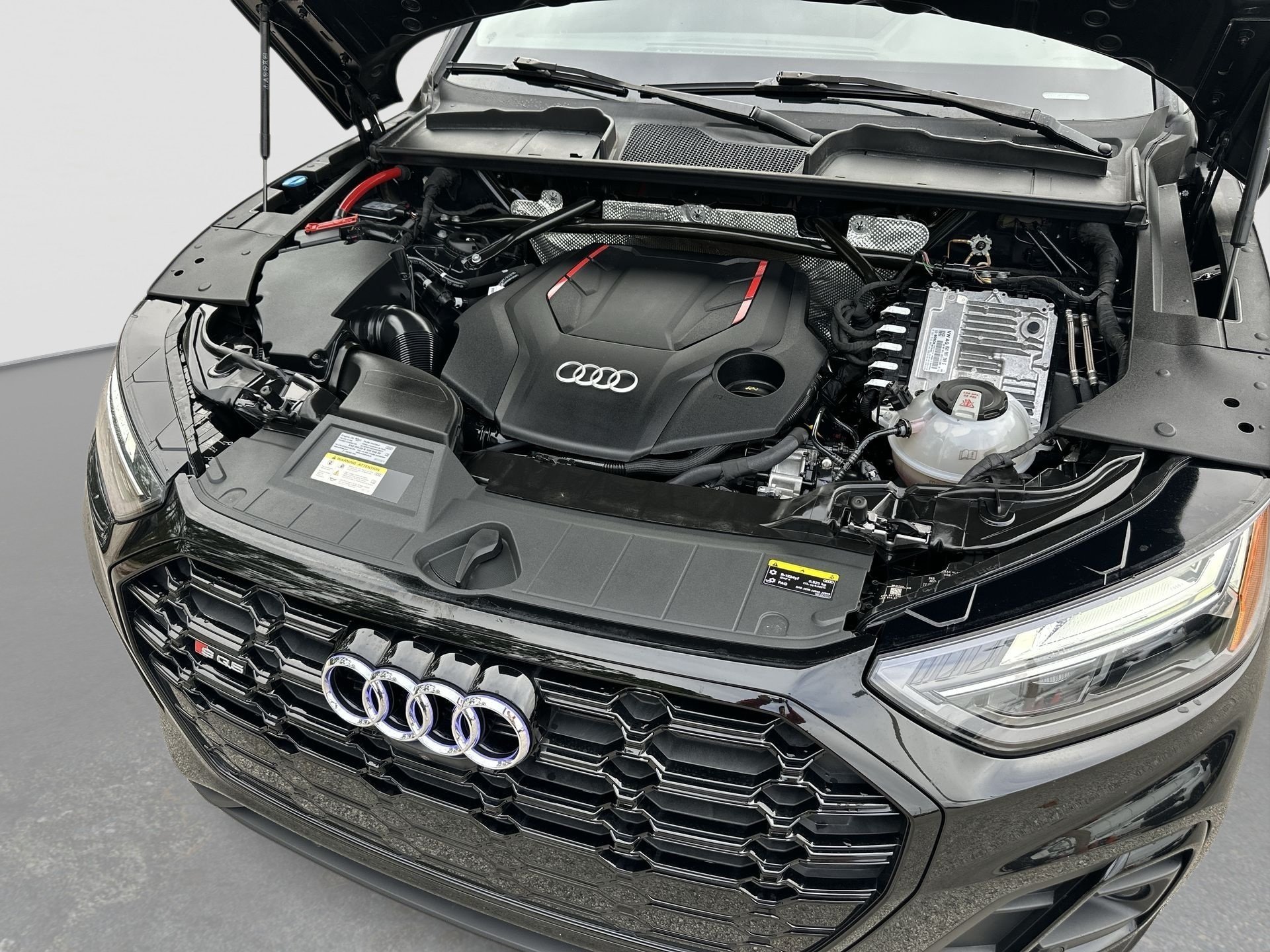 Used 2024 Audi SQ5 Premium Plus AWD/4WD image 30