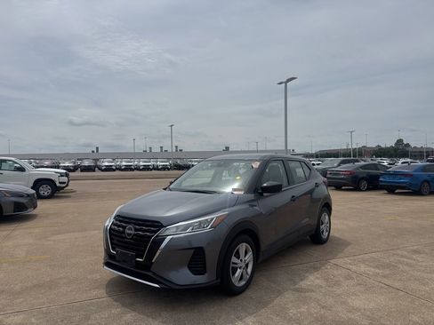 Certified 2024 Nissan Kicks S FWD image 7