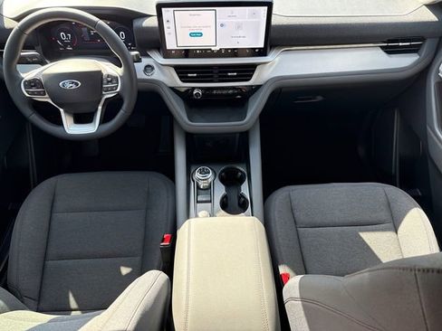 New 2026 Ford Explorer Active RWD image 11