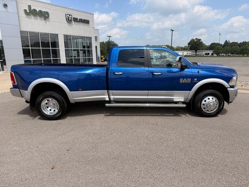 Used 2018 RAM 3500 Laramie AWD/4WD image 2