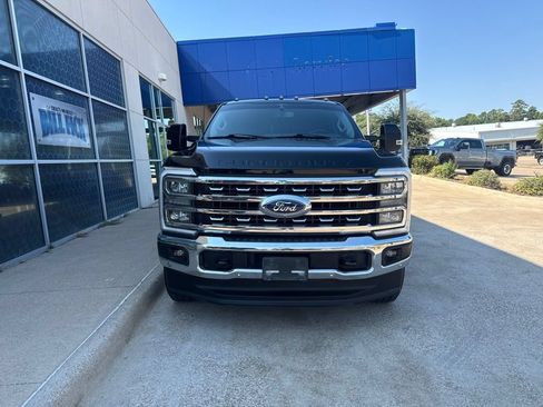 Used 2023 Ford F350 Lariat w/ Lariat Ultimate Package AWD/4WD image 3