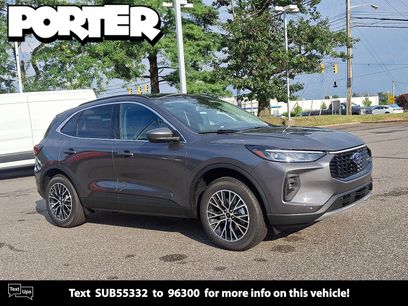 New 2025 Ford Escape SE w/ PHEV Premium Package