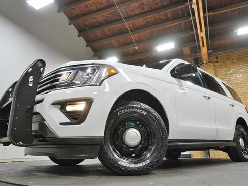 Used 2021 Ford Expedition XL AWD/4WD image 3