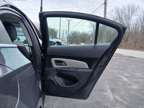 Used 2011 Chevrolet Cruze LS w/ Connectivity Package image 14