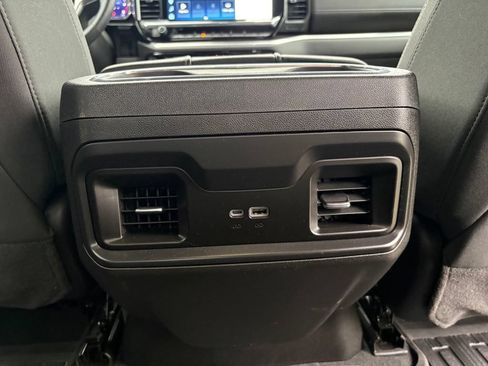 Used 2025 Chevrolet Silverado 1500 LT w/ Z71 Off-Road Package AWD/4WD image 39