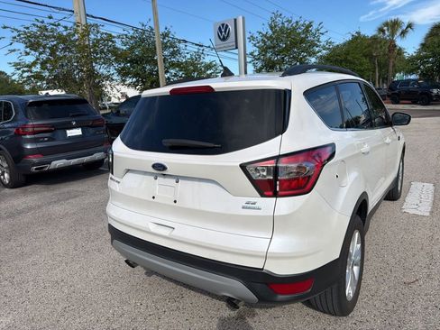 Used 2018 Ford Escape SE w/ SE Sync 3 Package image 10