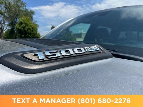 Used 2022 RAM 1500 Laramie w/ Sport Appearance Package AWD/4WD image 28