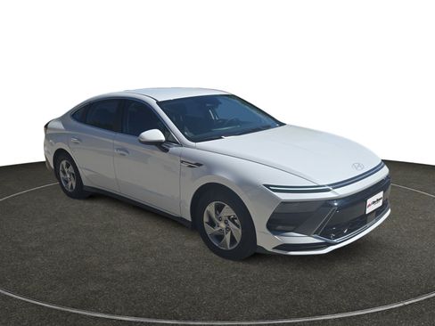 Certified 2025 Hyundai Sonata SE FWD image 9