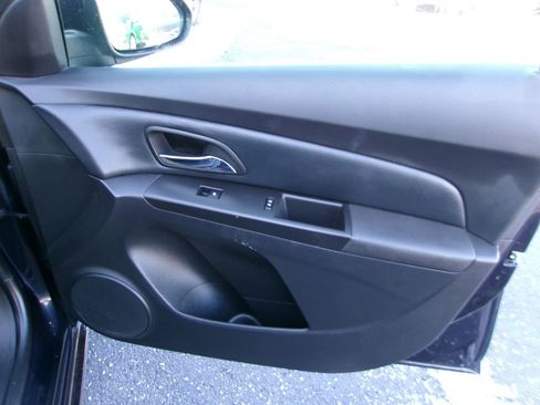 Used 2016 Chevrolet Cruze LT image 14