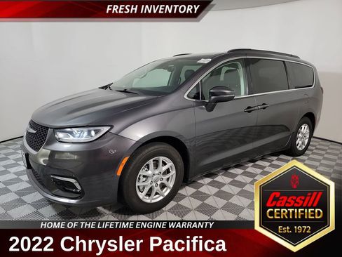 Used 2022 Chrysler Pacifica Touring-L image 1