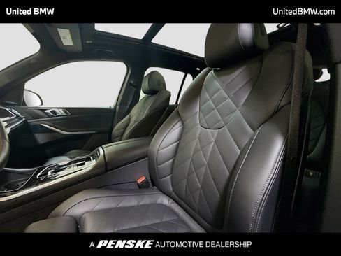 Used 2024 BMW X5 xDrive40i w/ M Sport Package AWD/4WD image 5