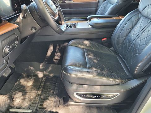 Used 2024 Jeep Grand Wagoneer L Series III AWD/4WD image 20