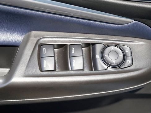 Used 2022 Chevrolet Bolt EUV Premier image 27