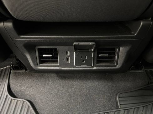 Used 2024 Chevrolet Silverado 1500 LT AWD/4WD image 34