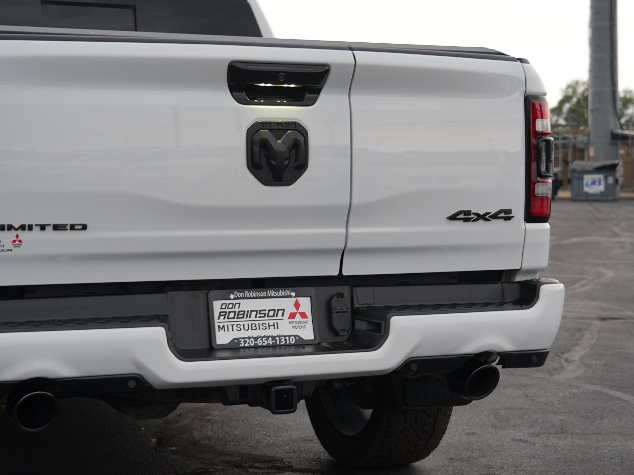 Used 2024 RAM 1500 Limited AWD/4WD image 11